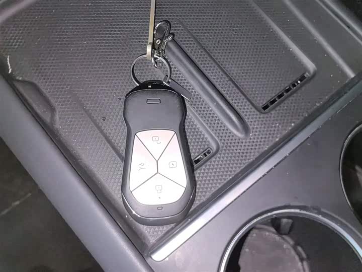 Фото 9 - XPeng G6