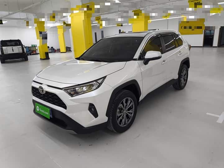 Фото 2 - Toyota RAV4