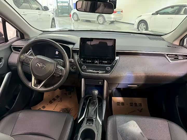 Фото 8 - Toyota Corolla Cross