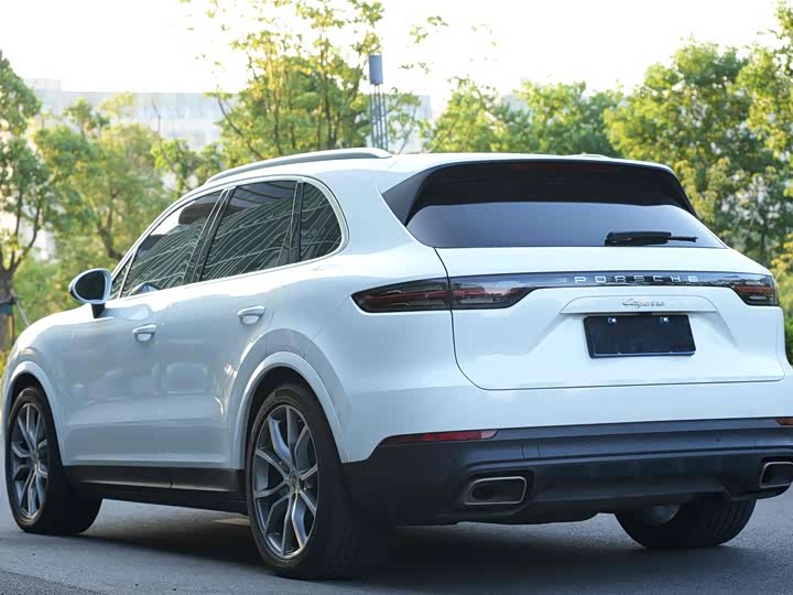 Фото 9 - Porsche Cayenne