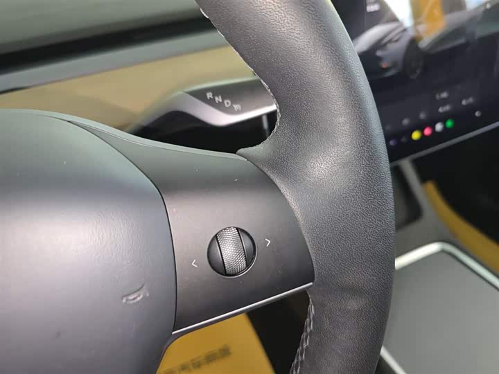 Фото 6 - Tesla Model Y