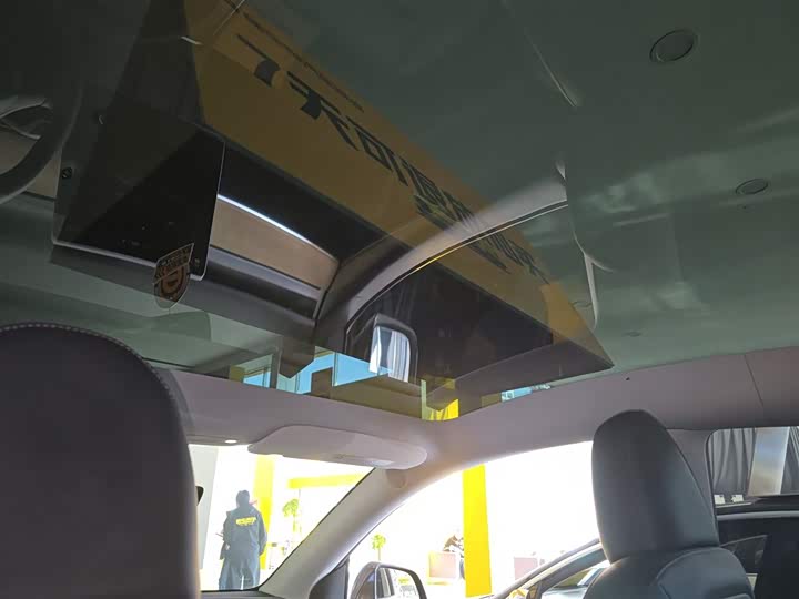 Фото 8 - Tesla Model Y