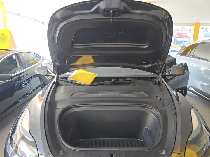 Фото 9 - Tesla Model Y