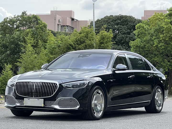 Фото 2 - Mercedes-Benz Maybach S-Class