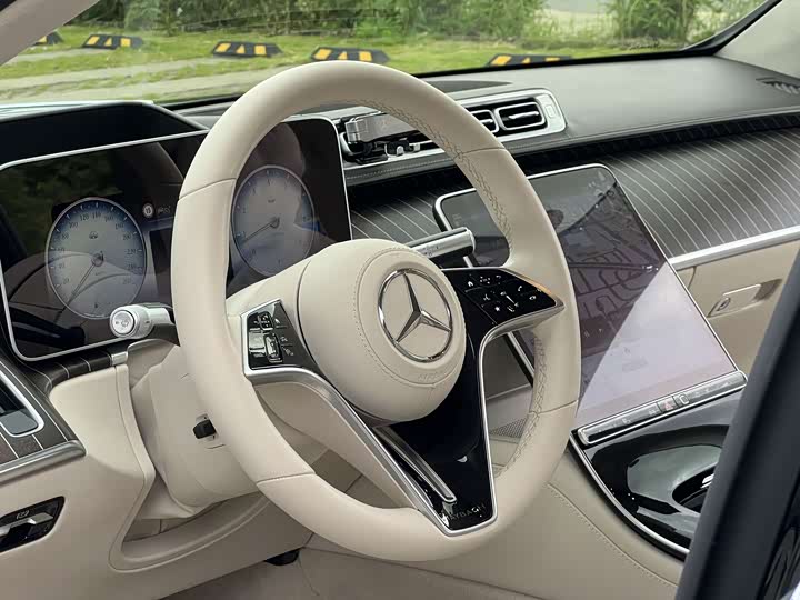 Фото 6 - Mercedes-Benz Maybach S-Class