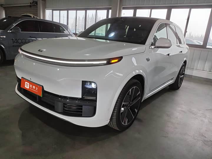 Фото 1 - LiXiang L8