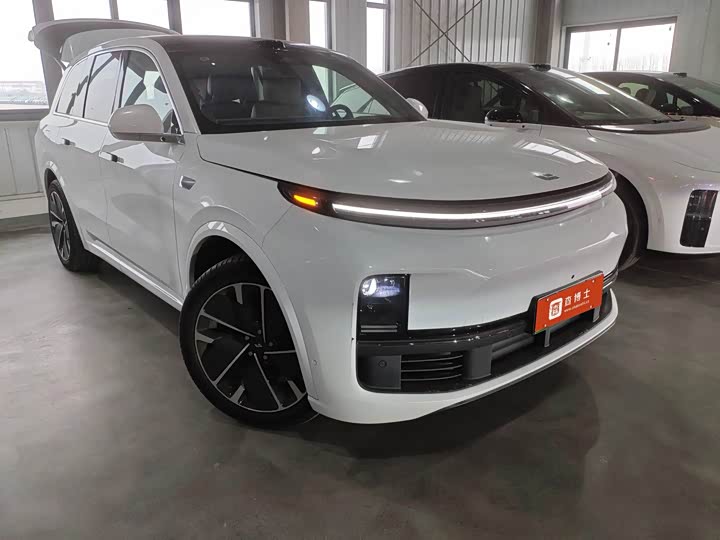 Фото 2 - LiXiang L8