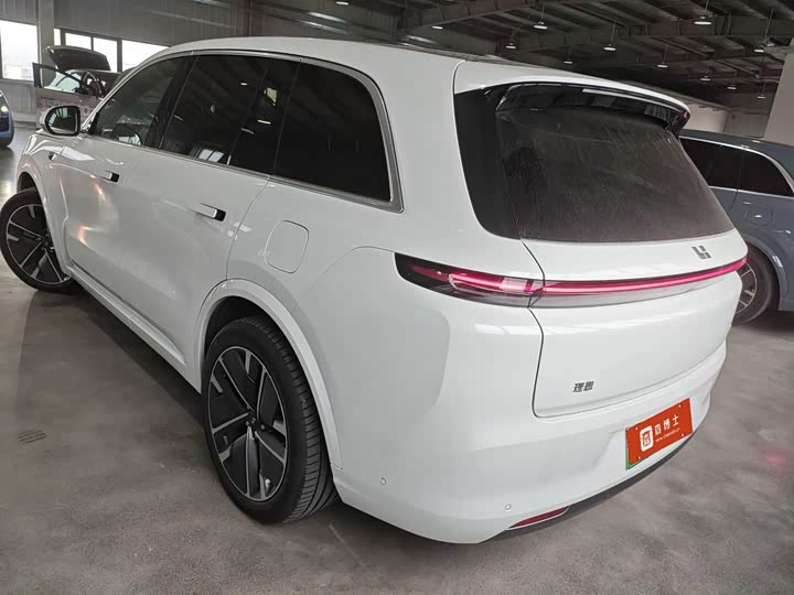 Фото 7 - LiXiang L8