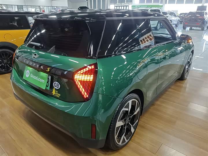 Фото 7 - Mini Cooper