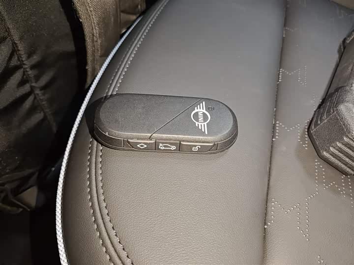 Фото 9 - Mini Cooper