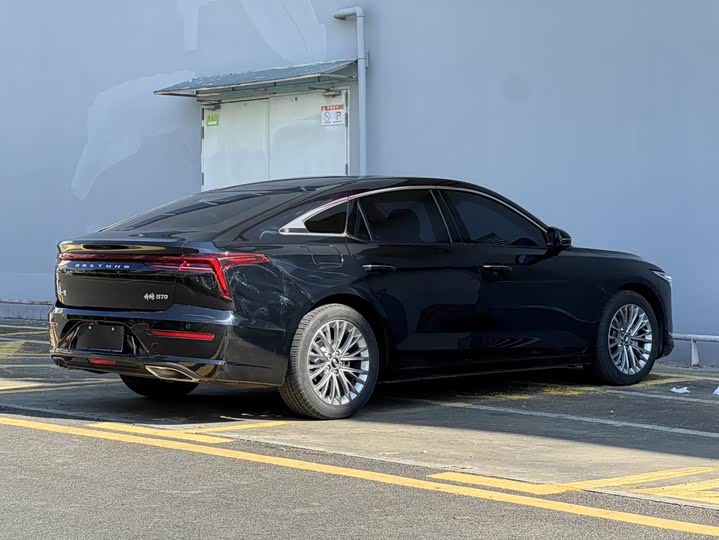 Фото 6 - Bestune B70