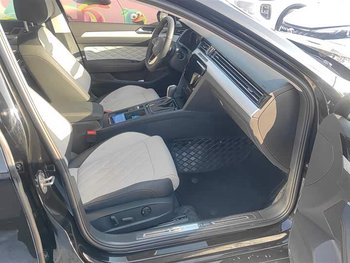 Фото 8 - Volkswagen Magotan