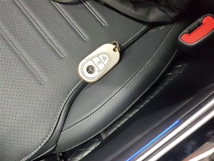 Фото 9 - Mercedes-Benz C-Class