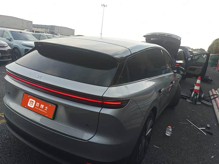 Фото 4 - LiXiang i6