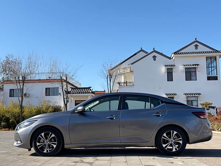 Фото 3 - Nissan Sylphy