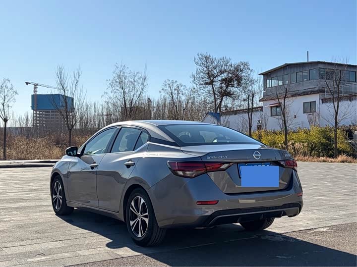 Фото 4 - Nissan Sylphy