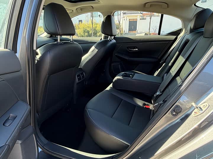 Фото 6 - Nissan Sylphy