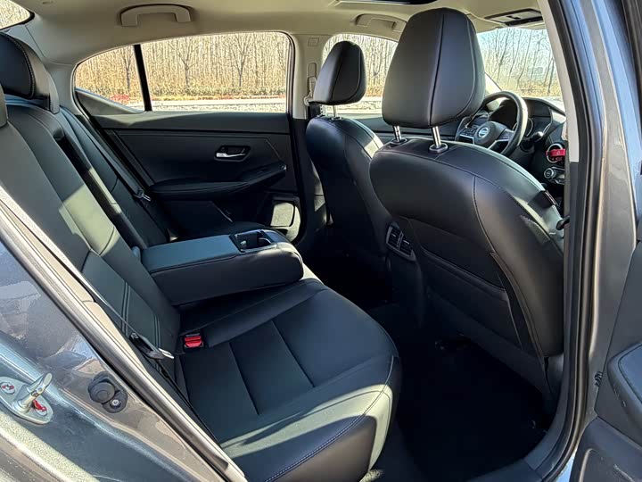 Фото 7 - Nissan Sylphy