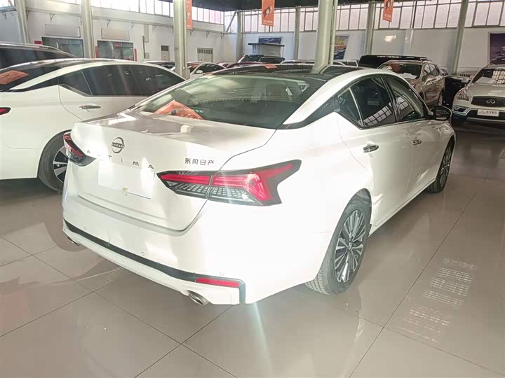 Фото 7 - Nissan Teana