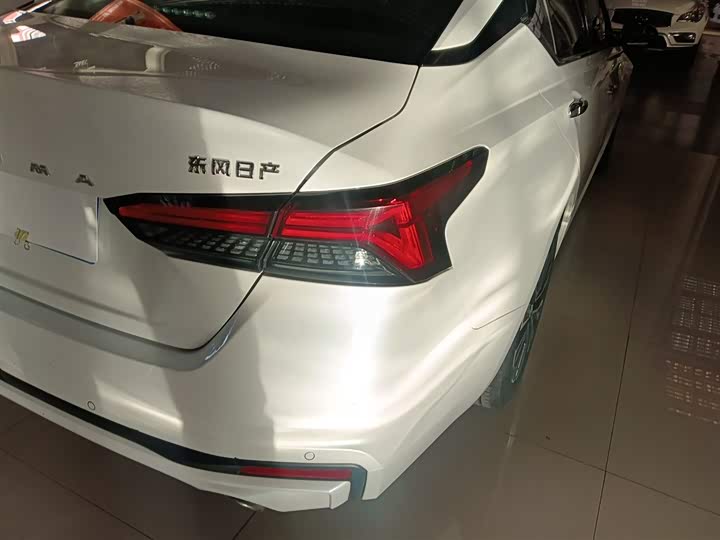 Фото 8 - Nissan Teana