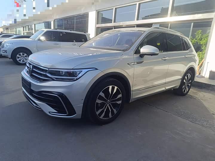 Фото 5 - Volkswagen Tiguan L Pro