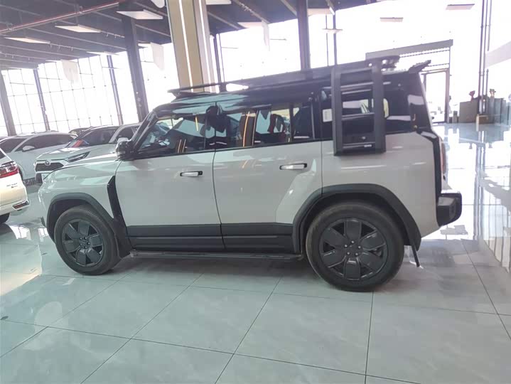 Фото 5 - Chery iCar 03T