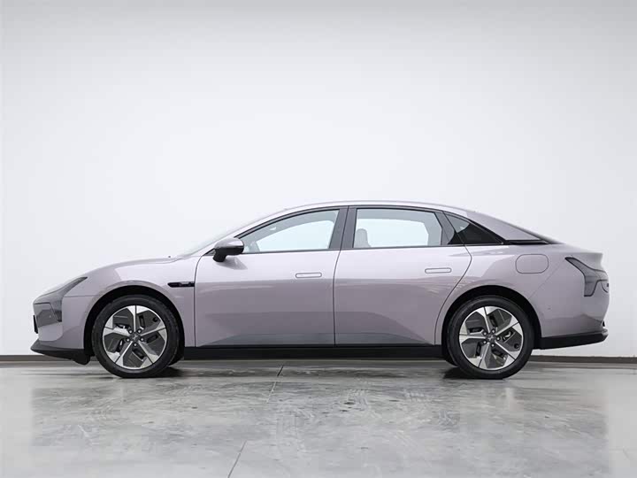 Фото 5 - XPeng Mona M03