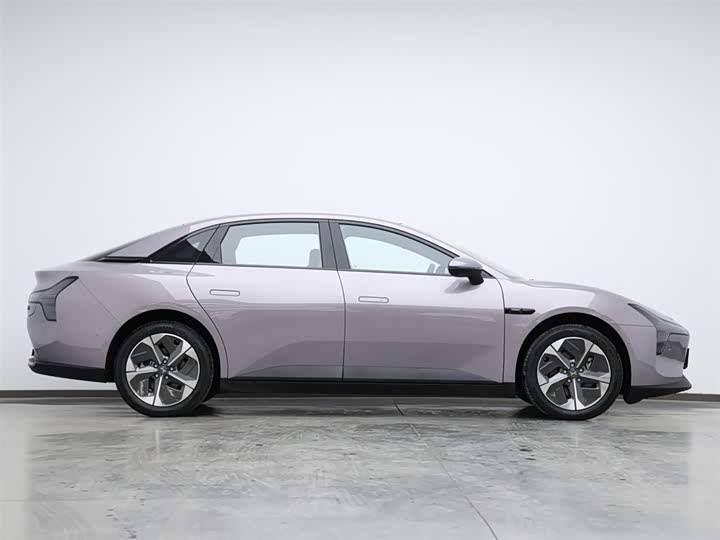 Фото 6 - XPeng Mona M03