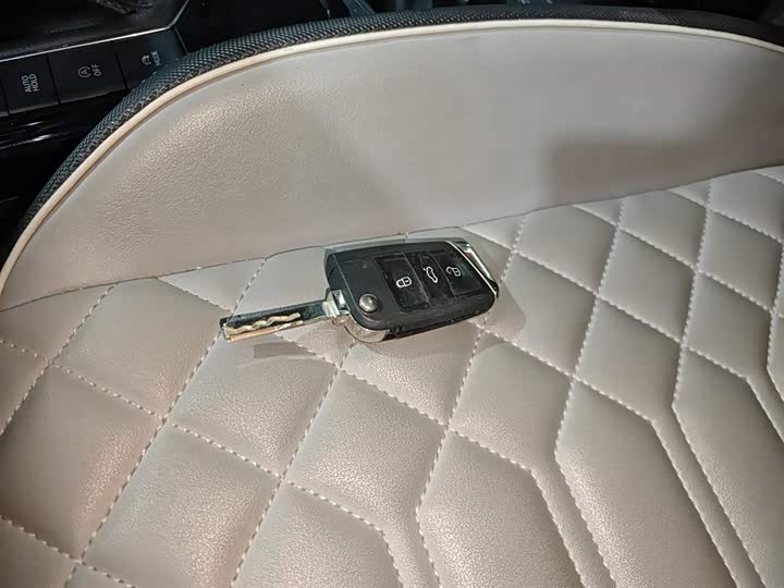 Фото 9 - Volkswagen Tayron