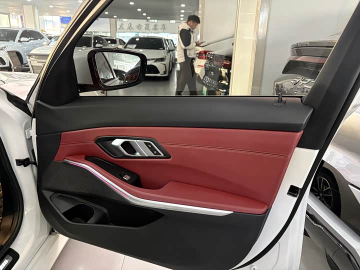 Фото 9 - BMW 3 Series