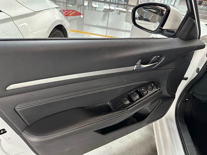 Фото 5 - Nissan Teana