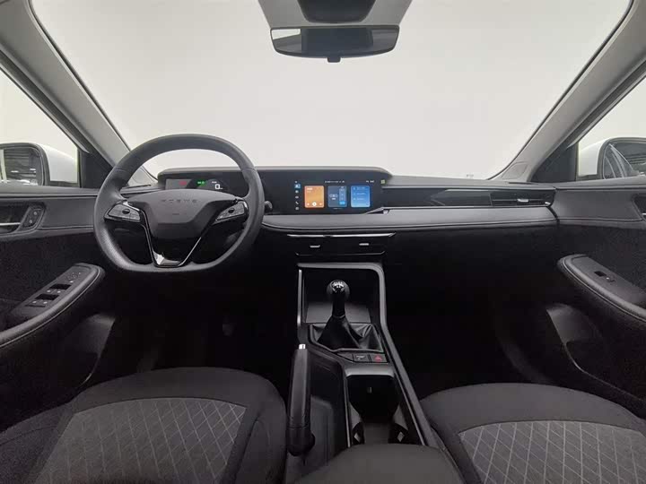 Фото 5 - Roewe i5