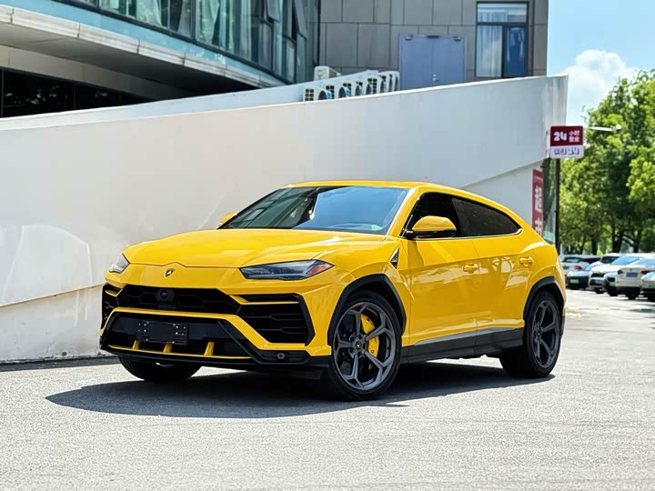 Фото 1 - Lamborghini Urus