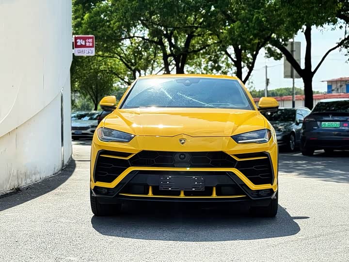 Фото 6 - Lamborghini Urus