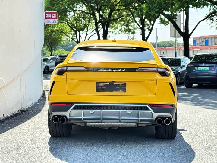 Фото 7 - Lamborghini Urus