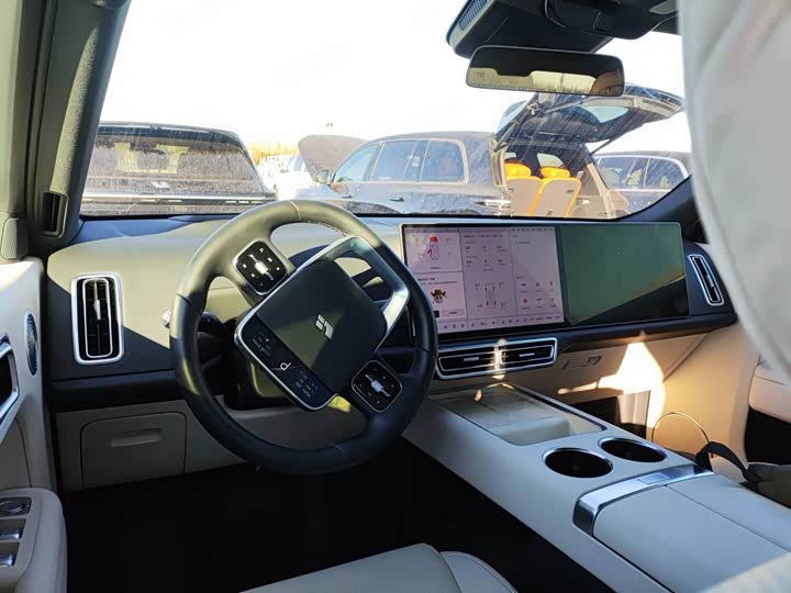 Фото 4 - LiXiang L8