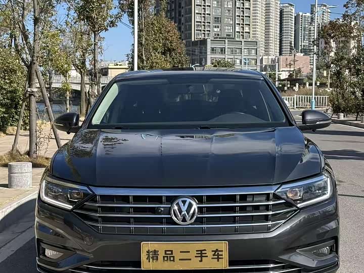 Фото 1 - Volkswagen Sagitar L