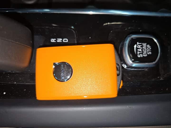 Фото 9 - Volvo XC60