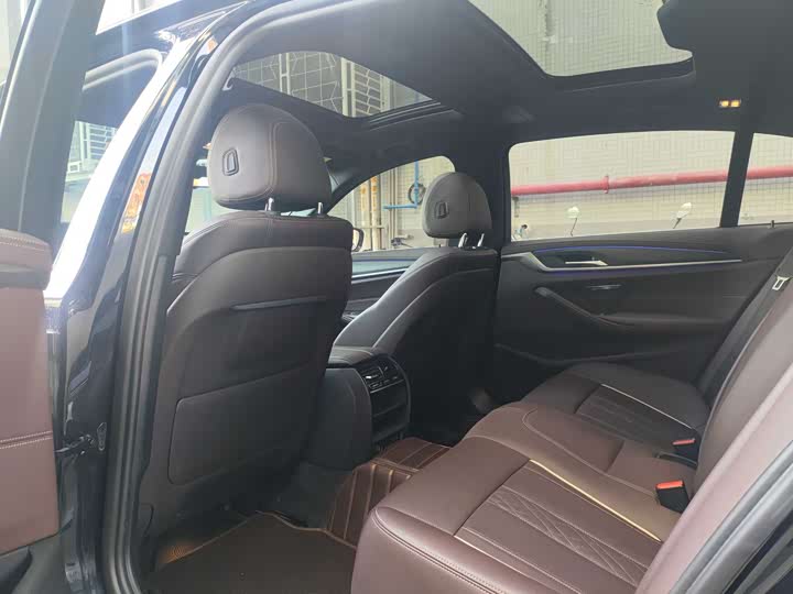 Фото 9 - BMW 5 Series