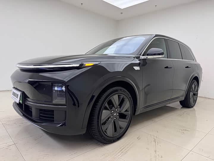 Фото 1 - LiXiang L8