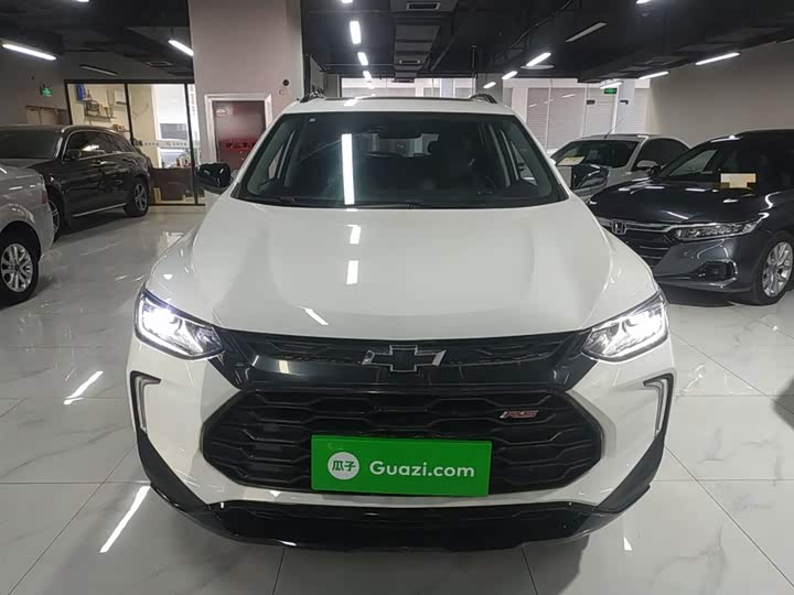 Фото 3 - Chevrolet Tracker