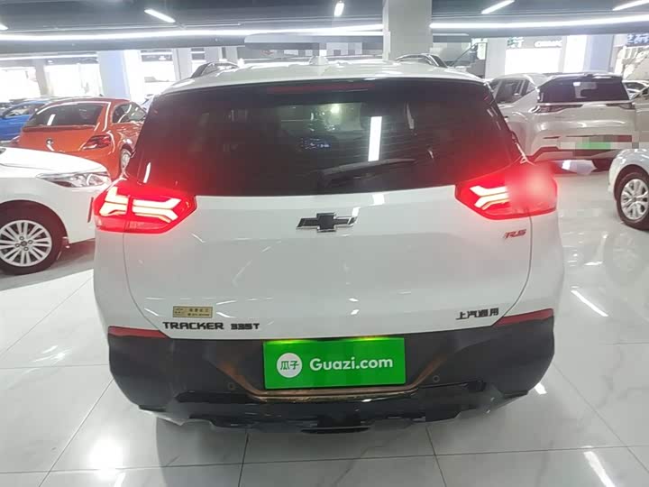 Фото 6 - Chevrolet Tracker