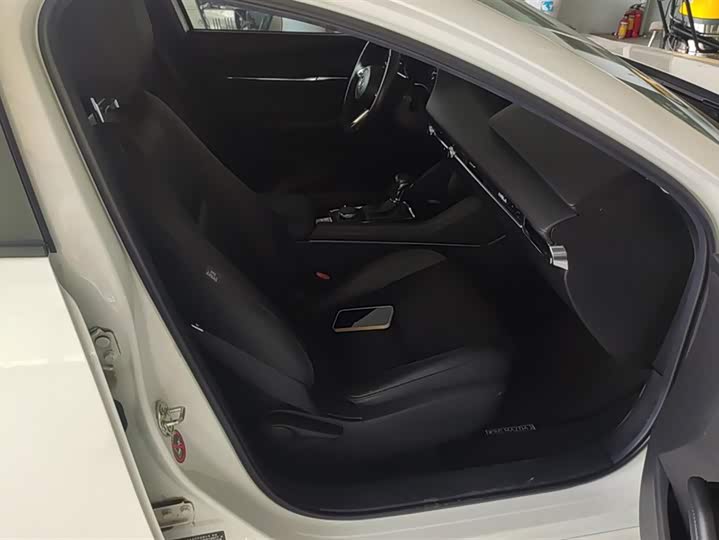 Фото 8 - Mazda 3 (Axela)