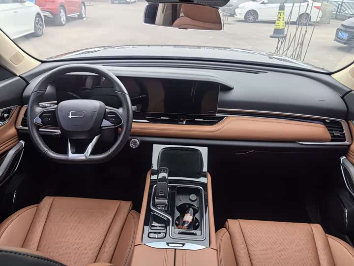 Фото 7 - Bestune T99