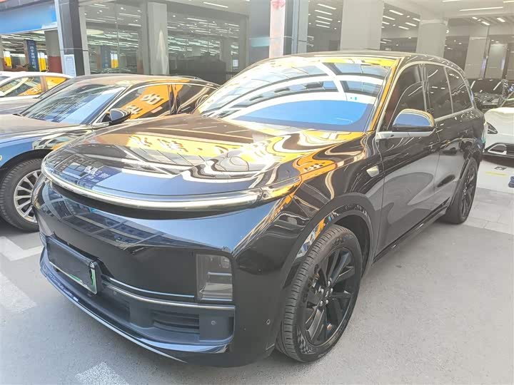 Фото 1 - LiXiang L8