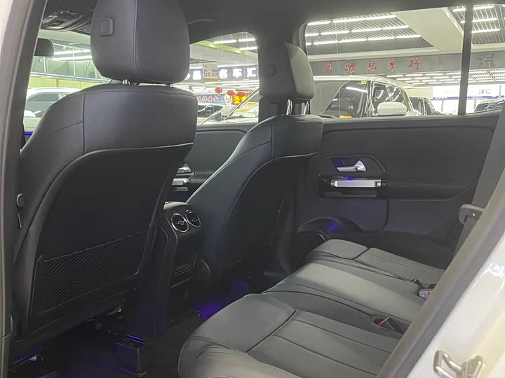 Фото 5 - Mercedes-Benz GLB-Class