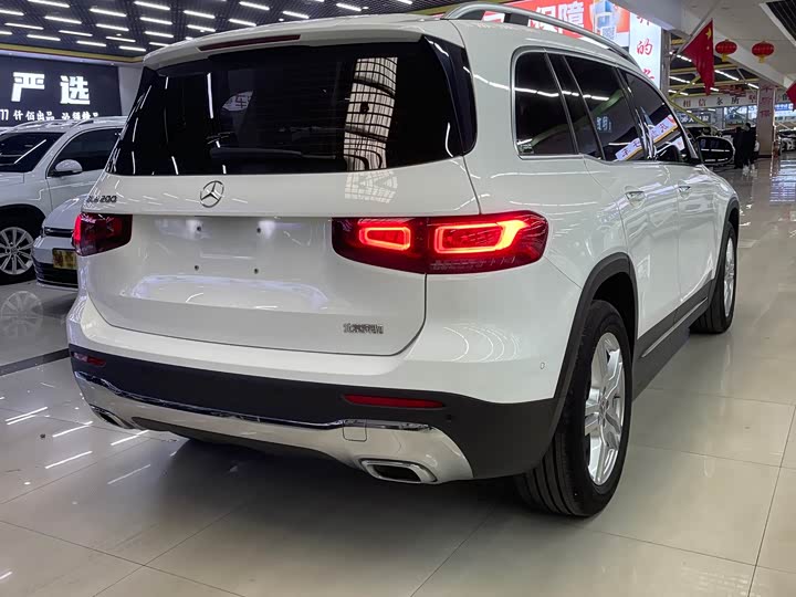 Фото 9 - Mercedes-Benz GLB-Class