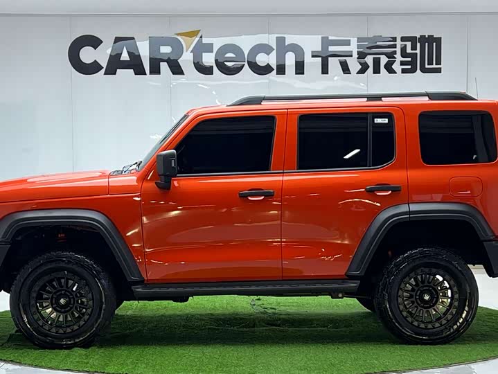 Фото 2 - Tank 300