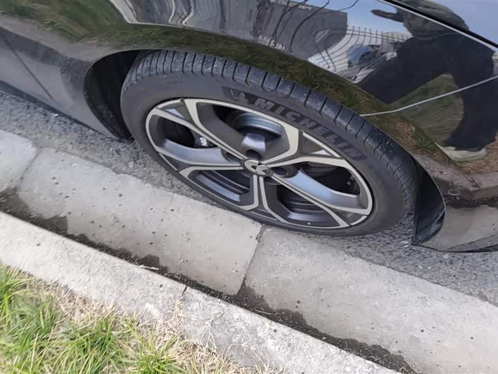 Фото 6 - Nio ET5T