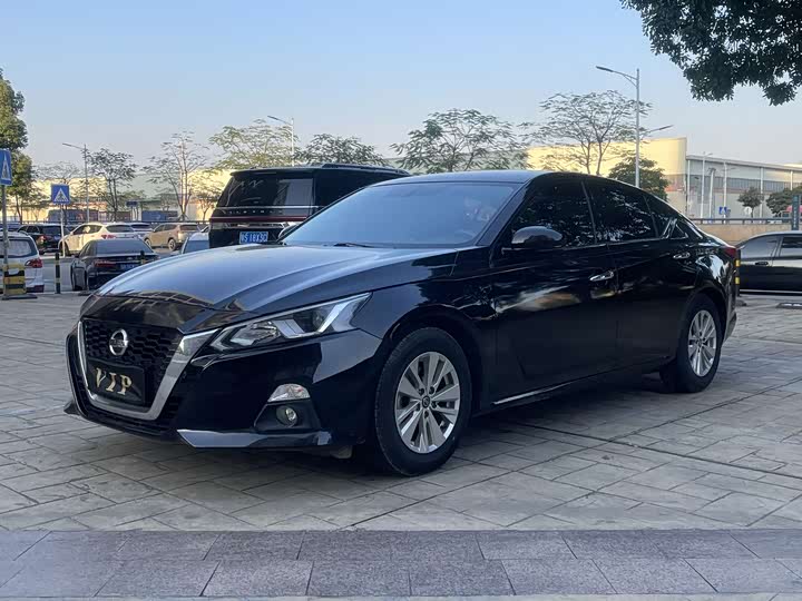 Фото 2 - Nissan Teana